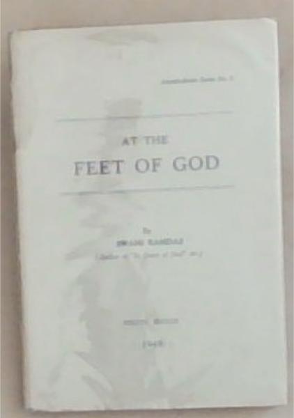 At The Feet Of God (Anandashram Series No 2)
