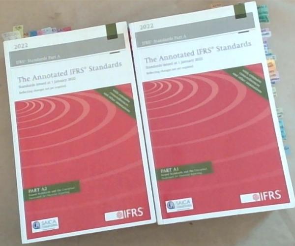 The Annotated IFRS Standards, issued at 1 January 2022 - part A1 & part A2[2vols]
